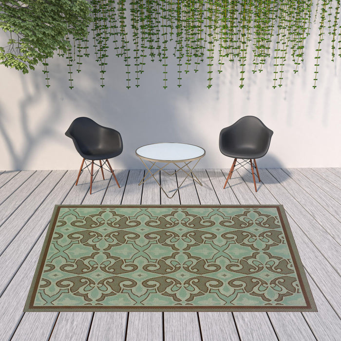 8' X 11' Oriental Stain Resistant Indoor / Outdoor Area Rug - Blue