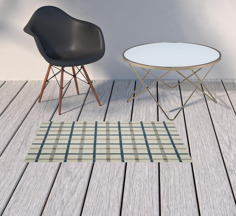 2' X 4' Geometric Stain Resistant Outdoor & Indoor Area Rug - Blue / Beige