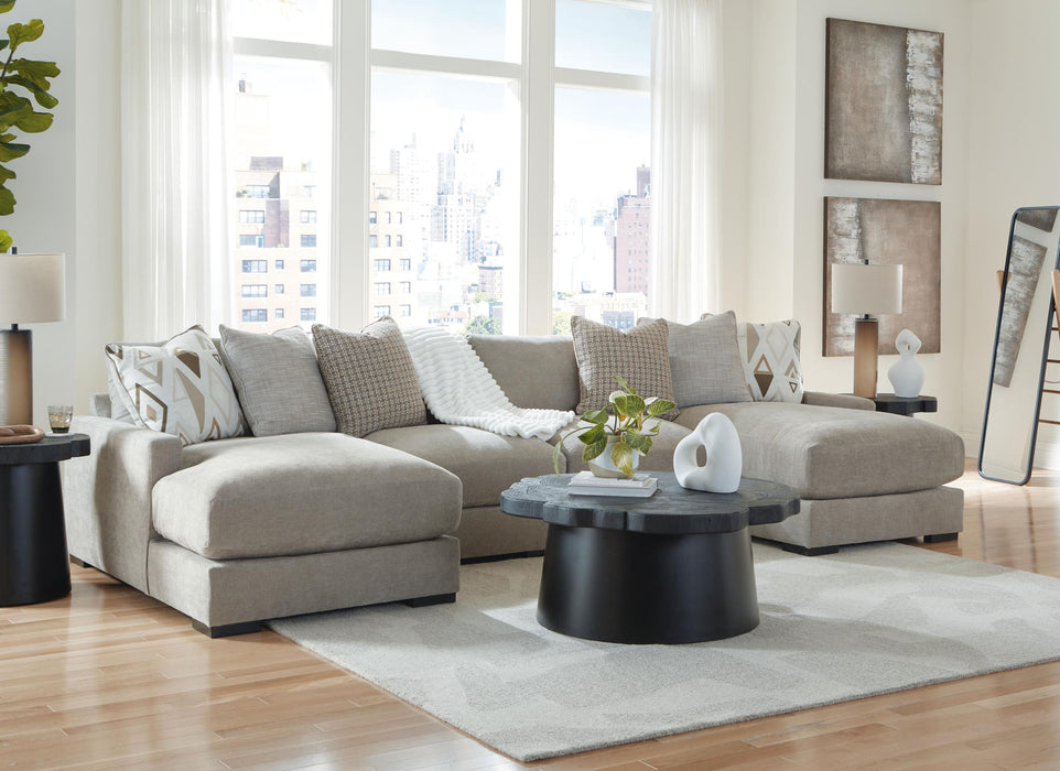 Aslan Court - Sectional Benchcraft®