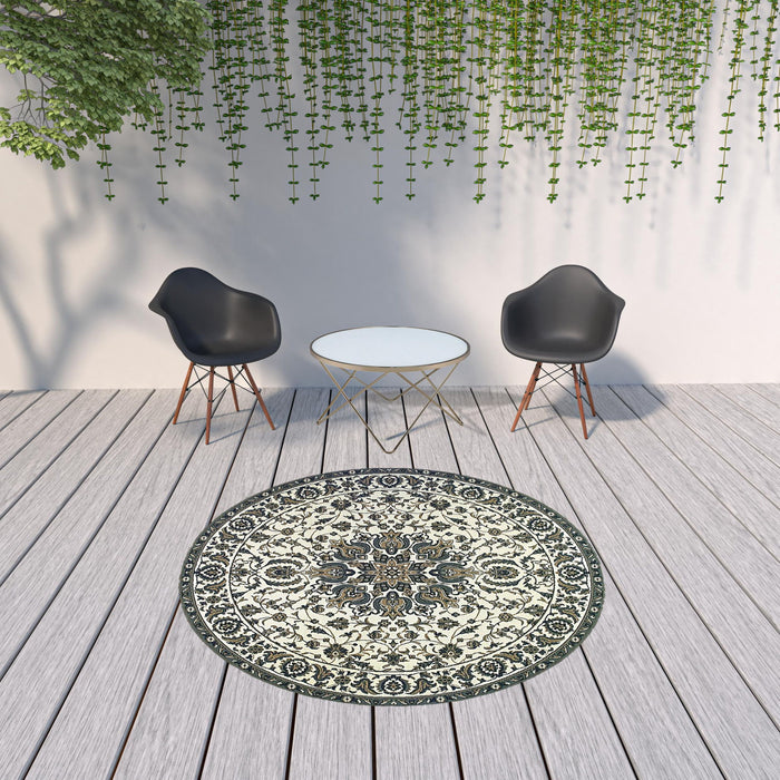 8' X 8' Round Oriental Stain Resistant Indoor / Outdoor Area Rug - Ivory / Blue