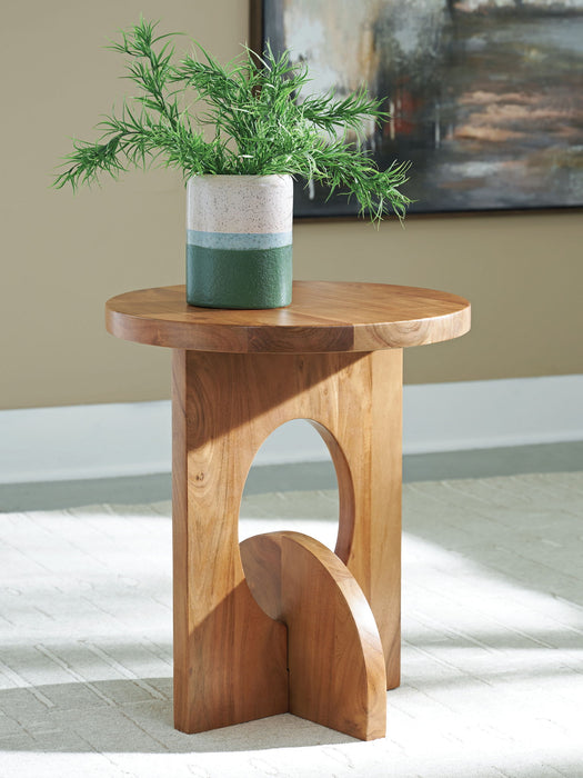 Hollbourne - Accent Table - Brown Signature Design by Ashley®