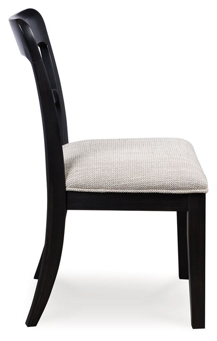 Greddinton - Dining Table Set Signature Design by Ashley®