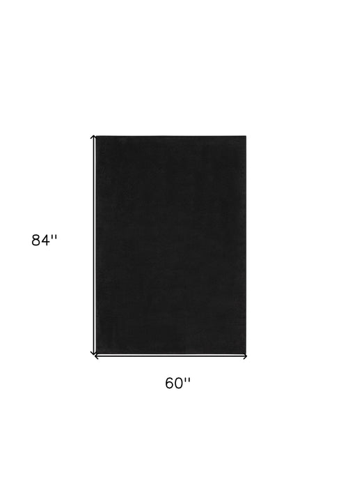 5' X 7' Stain Resistant Indoor / Outdoor Area Rug - Black