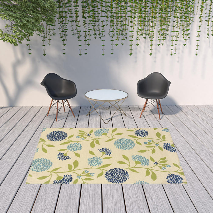 7' X 10' Floral Stain Resistant Outdoor / Indoor Area Rug - Green / Ivory