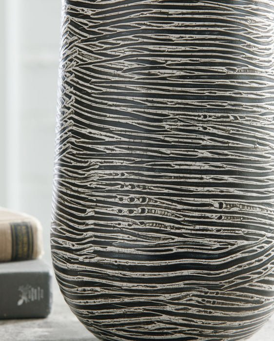 Fynn - Vase - Antique Gray Signature Design by Ashley®