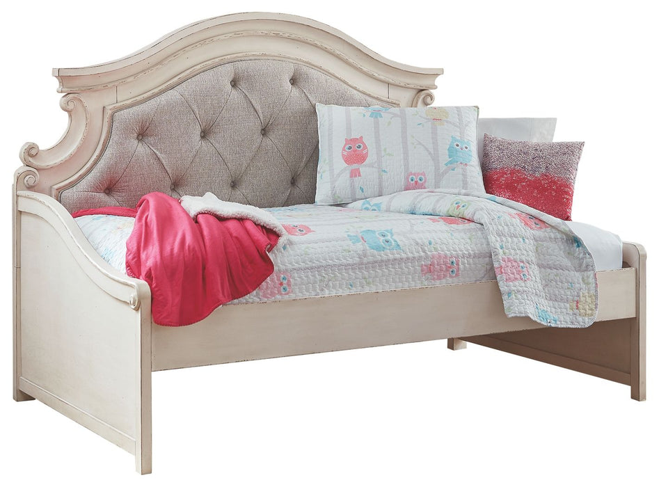 Realyn - Chipped White - Twin Day Bed