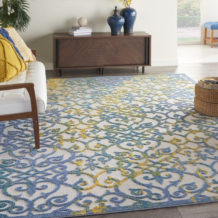 8' X 11' Floral Outdoor / Indoor Area Rug - Ivory / Blue