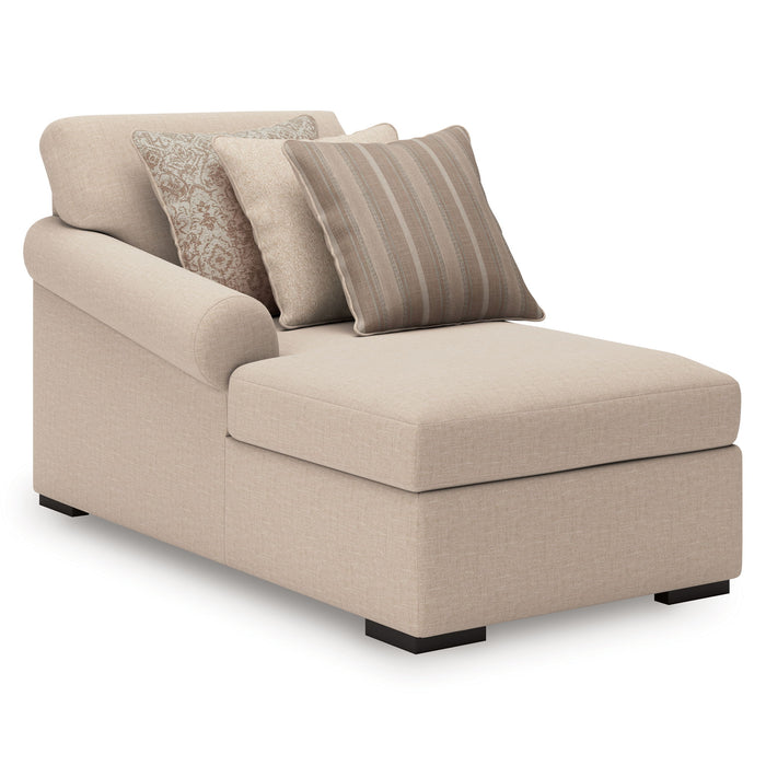 LadyMae - 4 Piece Sectional Benchcraft®