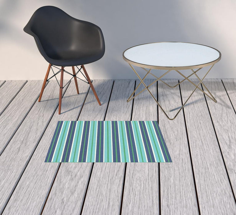 2' X 3' Geometric Stain Resistant Indoor & Outdoor Area Rug - Blue / Green