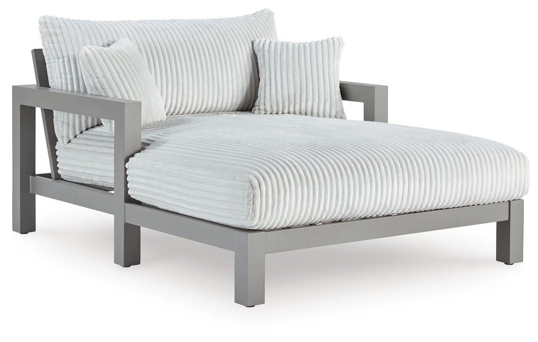 Hurley Park - Chaise Lounge With Cushion - Gray Signature Design by Ashley®