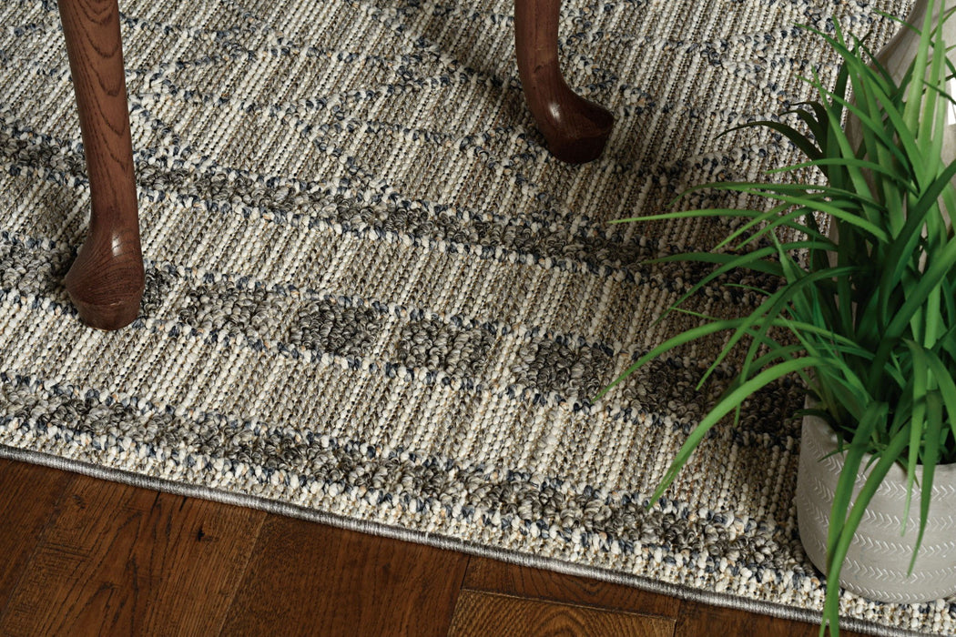 8' X 10' Machine Woven UV Treated Bordered Indoor / Outdoor Area Rug - Gray