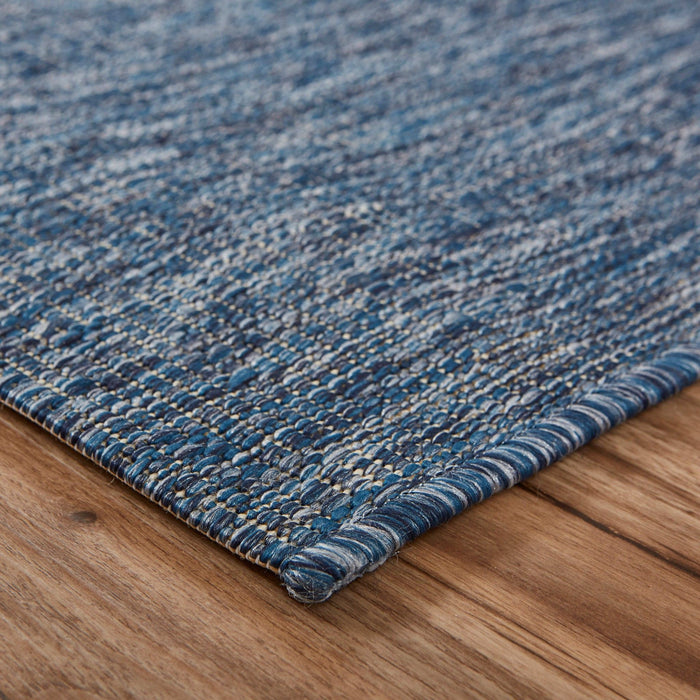 5' X 7' Indoor / Outdoor Area Rug - Blue / Gray