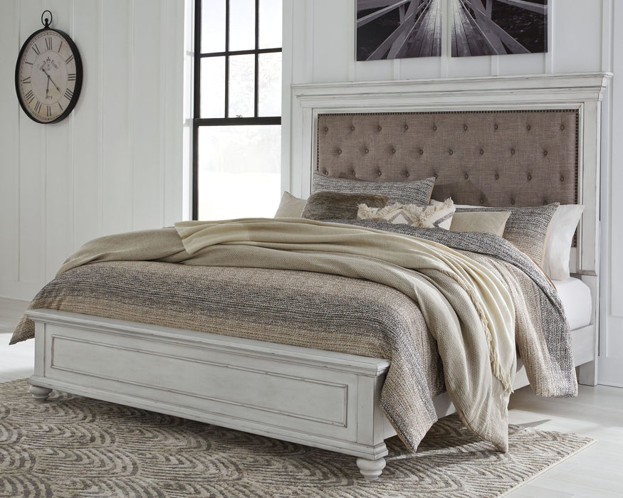 Kanwyn - Upholstered Panel Bed Benchcraft®