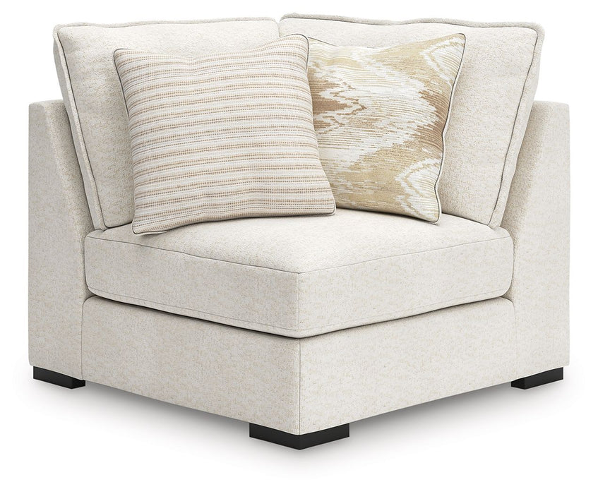 Donelson Creek - 4-Piece Sectional - Vanilla Benchcraft®