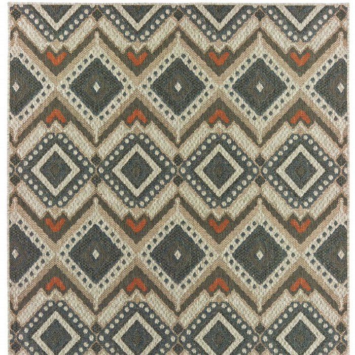 5' X 7' Geometric Stain Resistant Indoor / Outdoor Area Rug - Gray