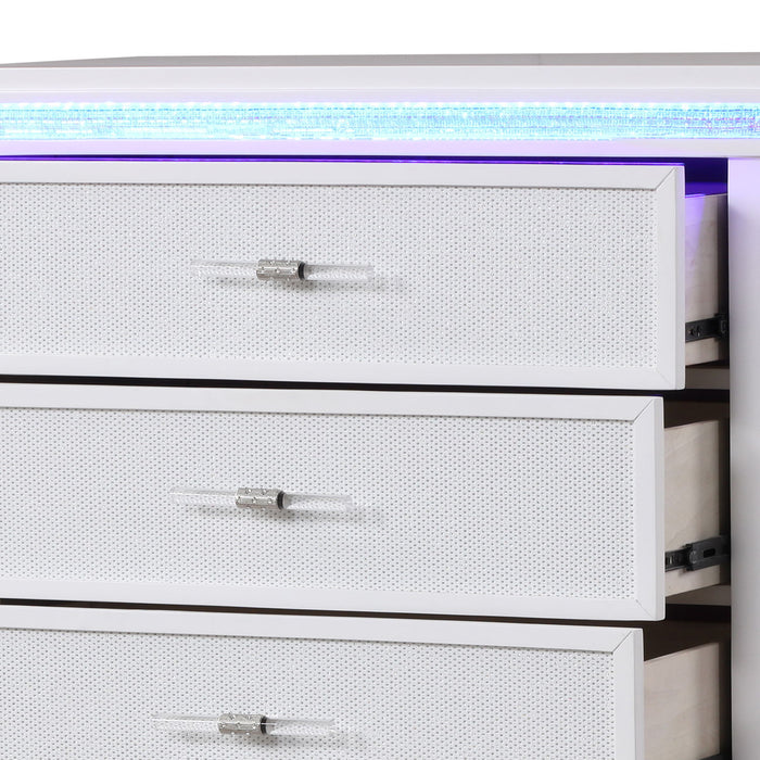 Opium - 5 Drawer Chest - White Matrix Furniture Group