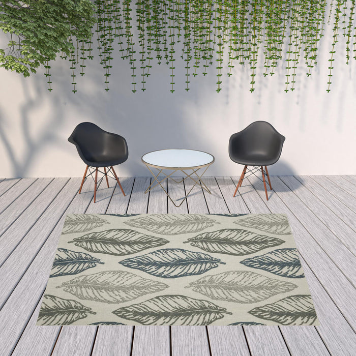 8' X 10' Floral Stain Resistant Indoor / Outdoor Area Rug - Beige