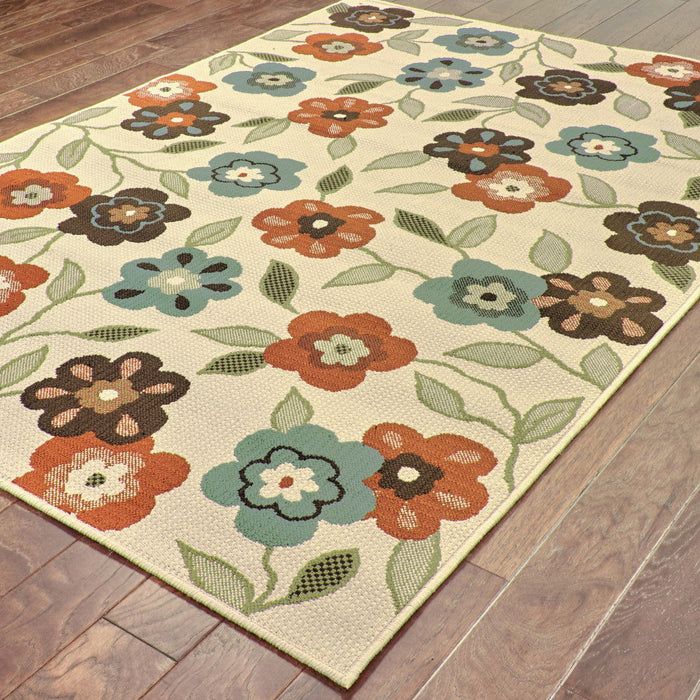 7' X 10' Floral Stain Resistant Outdoor & Indoor Area Rug - Brown / Ivory