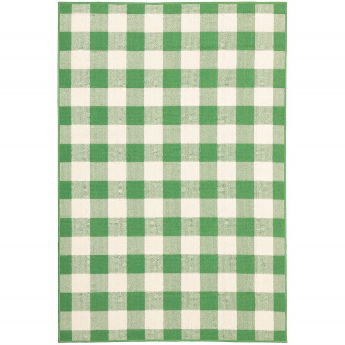 7' X 10' Geometric Stain Resistant Outdoor & Indoor Area Rug - Green / Ivory