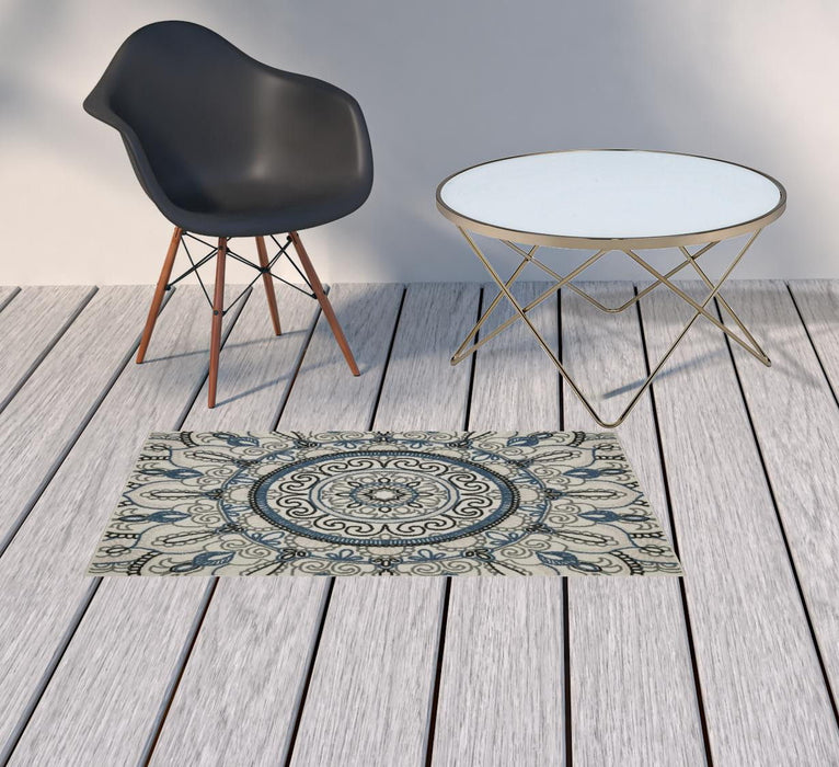 2' X 4' Geometric Stain Resistant Outdoor / Indoor Area Rug - Blue / Beige