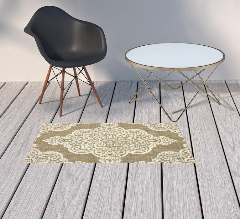 2' X 4' Oriental Stain Resistant Indoor / Outdoor Area Rug - Tan