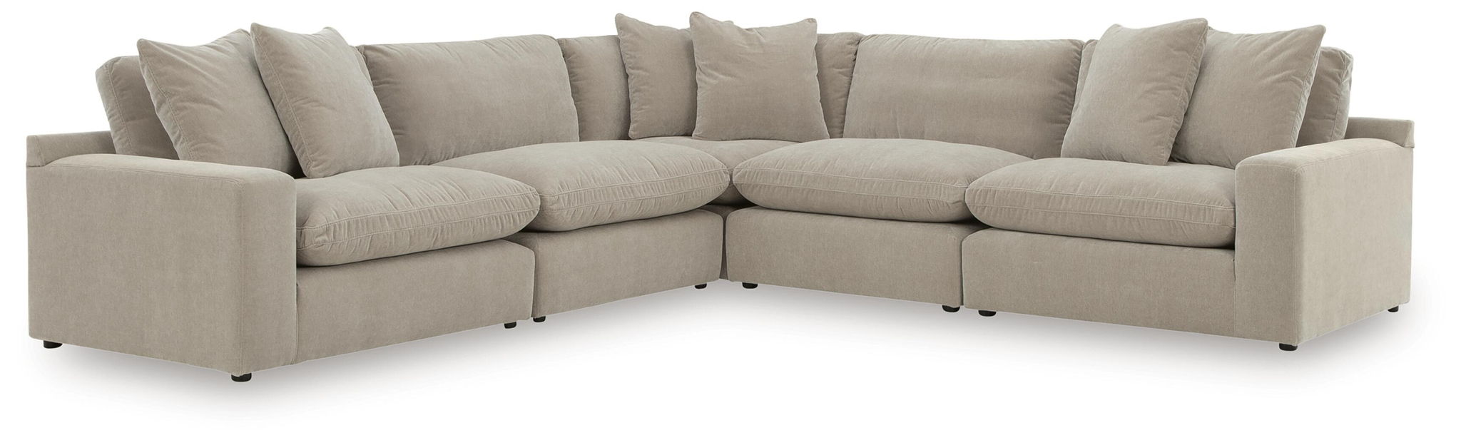 Maxton Heights - Sectional Benchcraft®