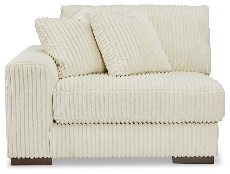 Lindyn - 4 Piece Sectional Signature Design by Ashley®