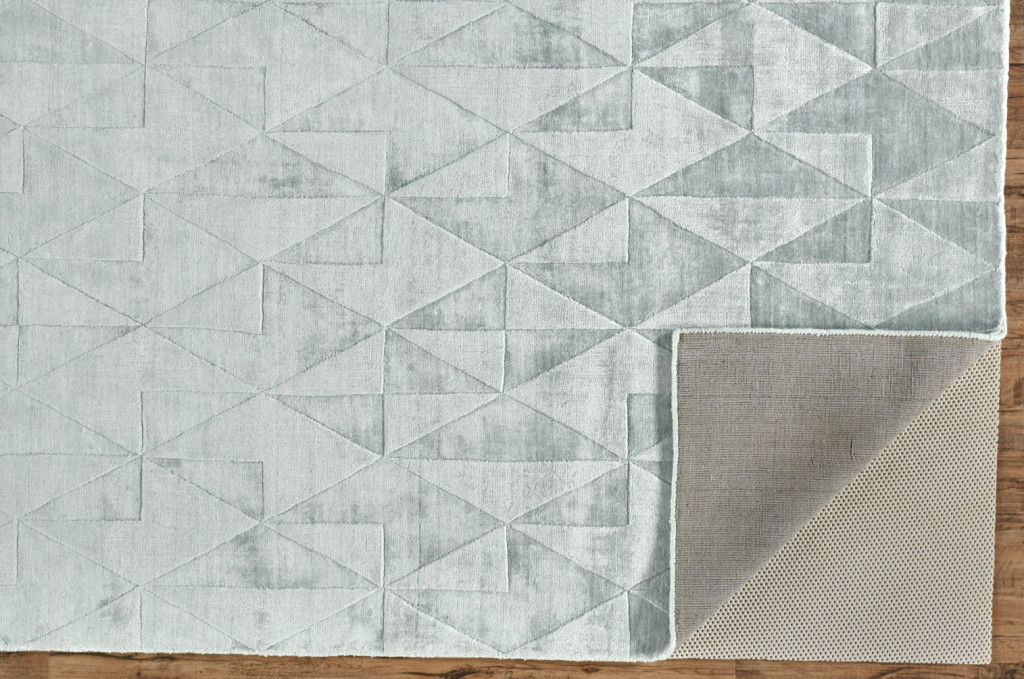 Geometric Hand Woven Area Rug - Gray Ivory And Silver - 5' X 8'