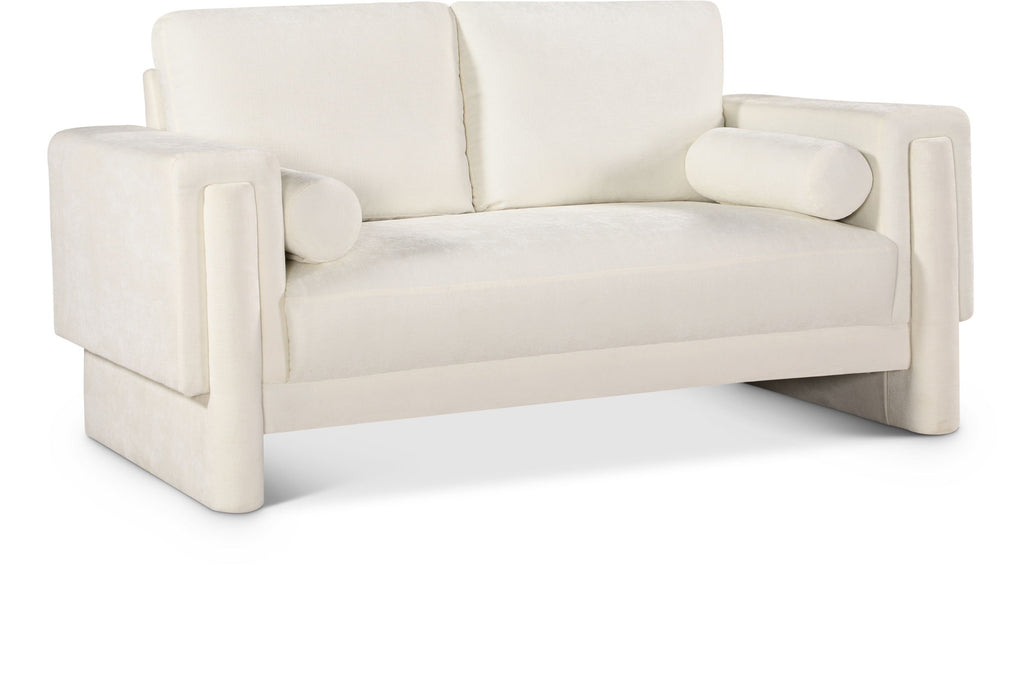 Madeline - Loveseat Meridian Furniture