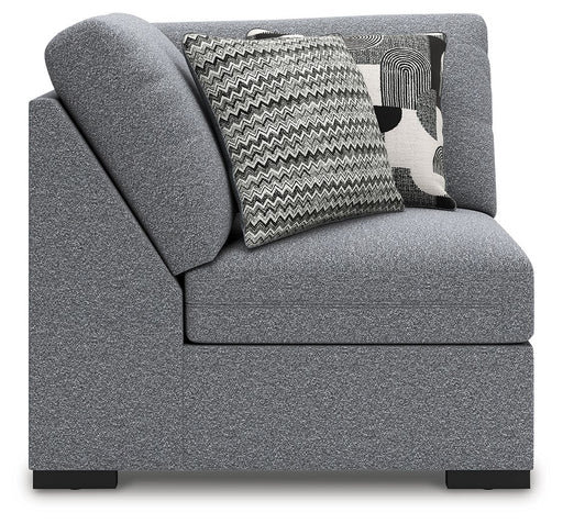 Bealton - Wedge - Salt And Pepper Benchcraft®