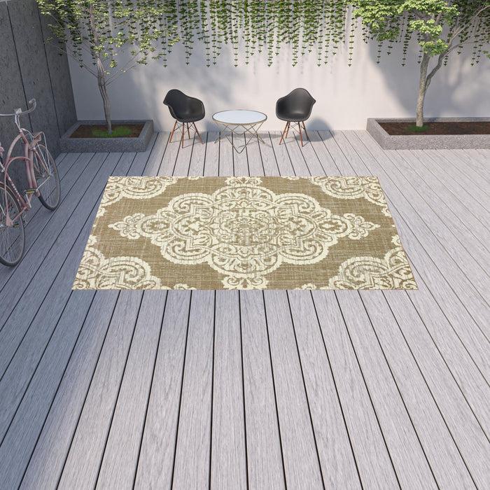 9' X 13' Oriental Stain Resistant Indoor / Outdoor Area Rug - Tan