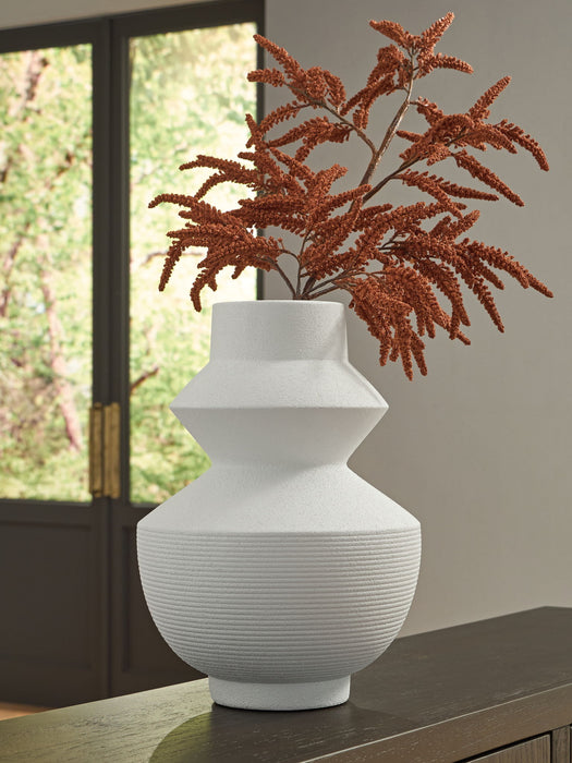 Naveen - Vase Signature Design by Ashley®