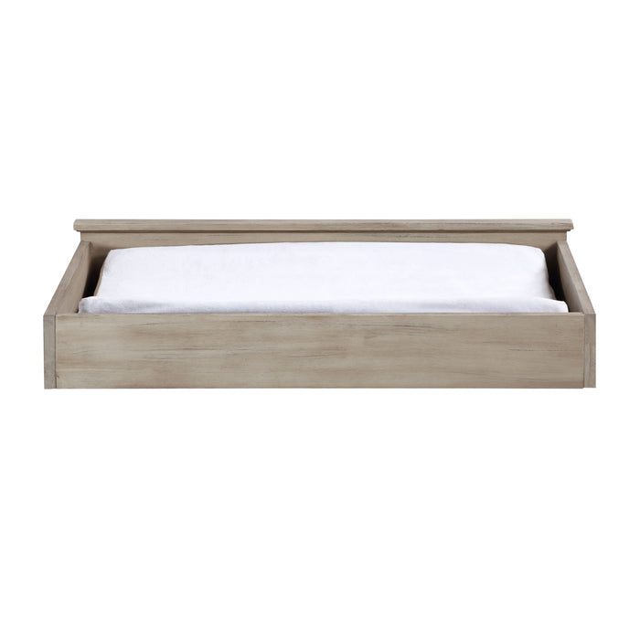 son - Changing Station