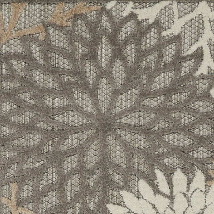 6' Runner Floral Indoor / Outdoor Area Rug - Gray / Ivory