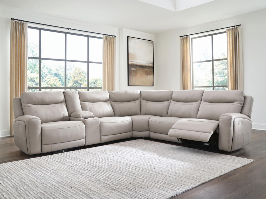 Gravier - Reclining Sectional Benchcraft®
