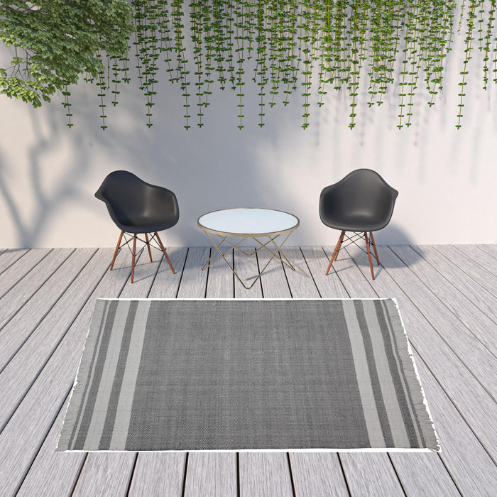 8' X 10' Striped Handmade Stain Resistant Non Skid Indoor / Outdoor Area Rug - Gray