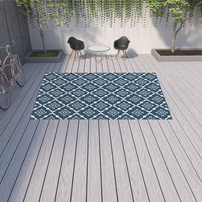 9' X 13' Floral Stain Resistant Outdoor / Indoor Area Rug - Blue / Ivory