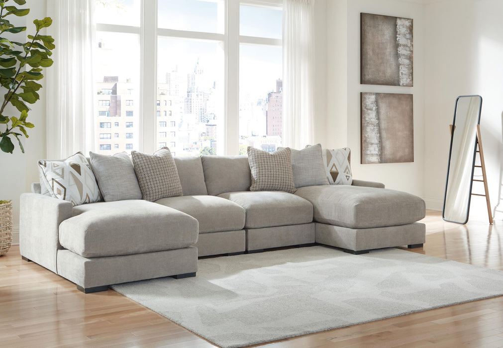 Aslan Court - Sectional Benchcraft®
