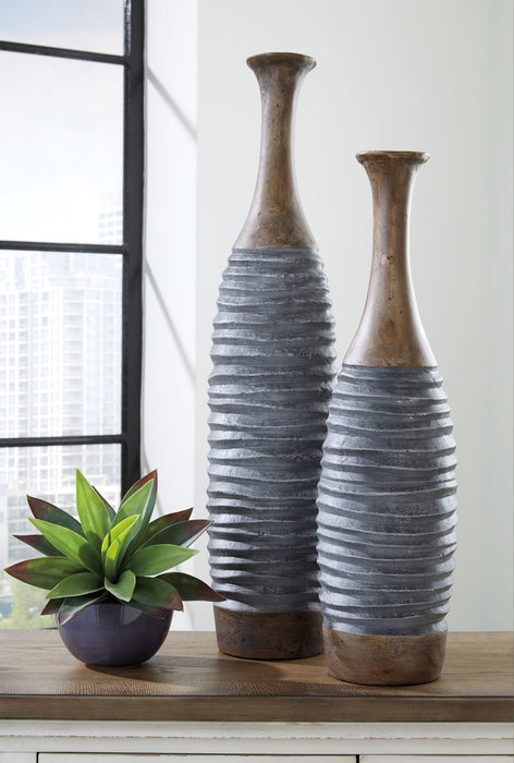 Blayze - Vase Set (Set of 2) - Antique Gray / Brown Signature Design by Ashley®