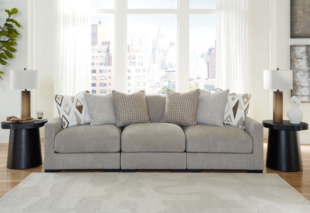 Aslan Court - 3 Piece Sectional Benchcraft®