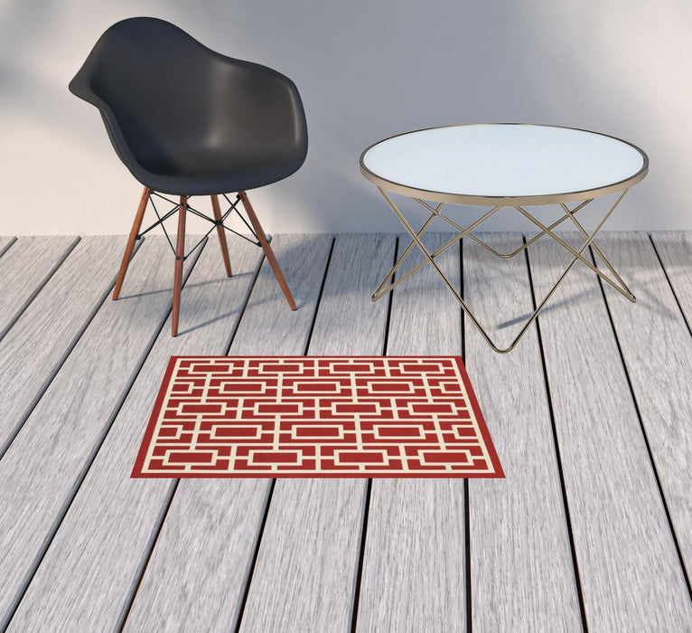 2' X 3' Geometric Stain Resistant Indoor & Outdoor Area Rug - Red / Ivory