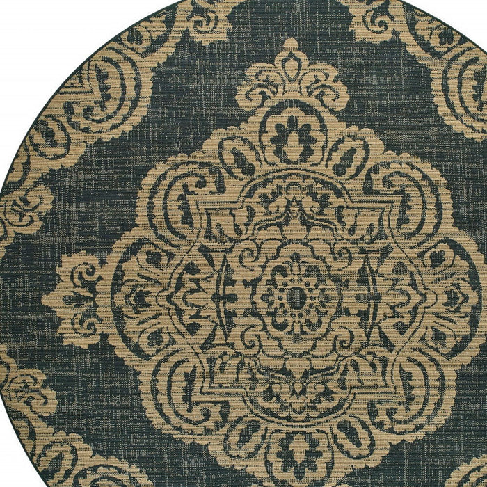 8' X 8' Round Oriental Stain Resistant Indoor / Outdoor Area Rug - Black / Tan