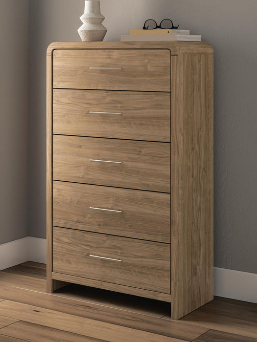 Gramburg - Five Drawer Chest - Warm Natural Brown Signature Design by Ashley®