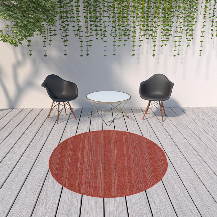 8' X 8' Round Stain Resistant Indoor / Outdoor Area Rug - Red