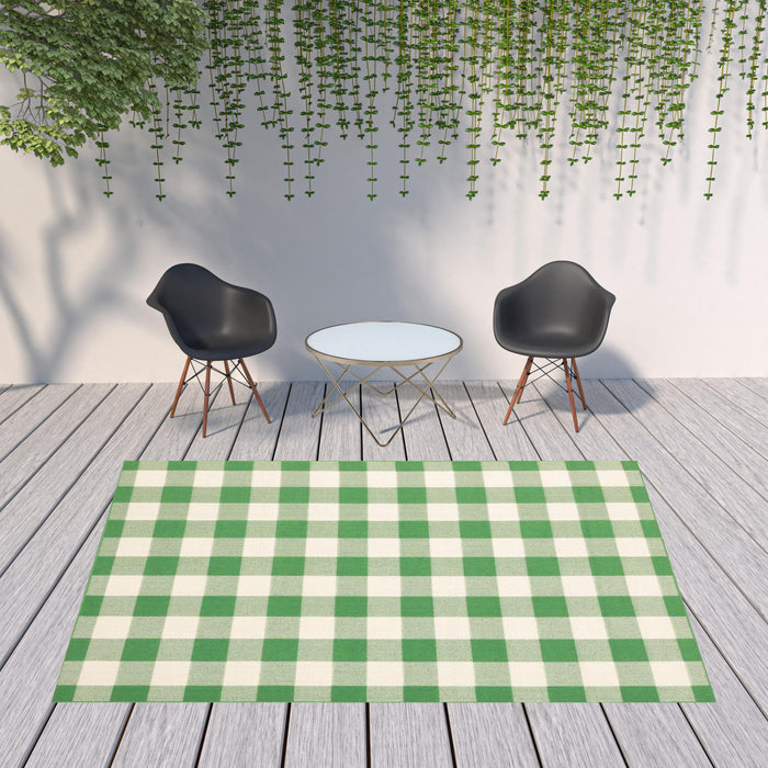 8' X 11' Geometric Stain Resistant Indoor Outdoor Area Rug - Green / Ivory