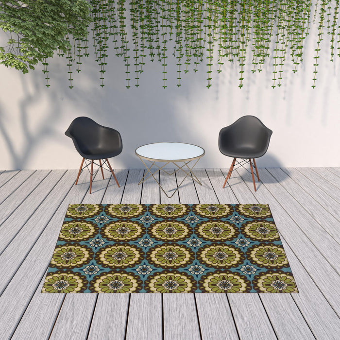 7' X 10' Floral Stain Resistant Outdoor / Indoor Area Rug - Blue / Green