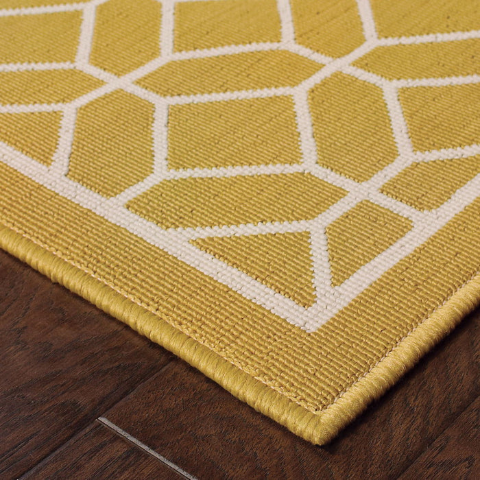 9' X 13' Geometric Stain Resistant Indoor / Outdoor Area Rug - Gold / Ivory