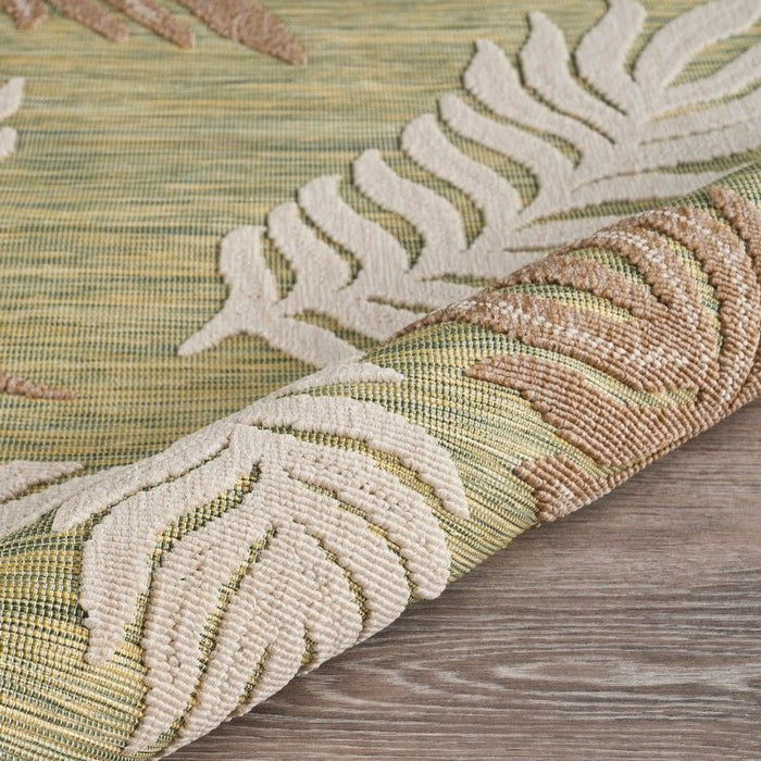 8' X 10' Indoor / Outdoor Area Rug - Green / Ivory