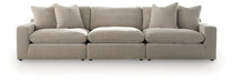 Maxton Heights - Sectional Benchcraft®