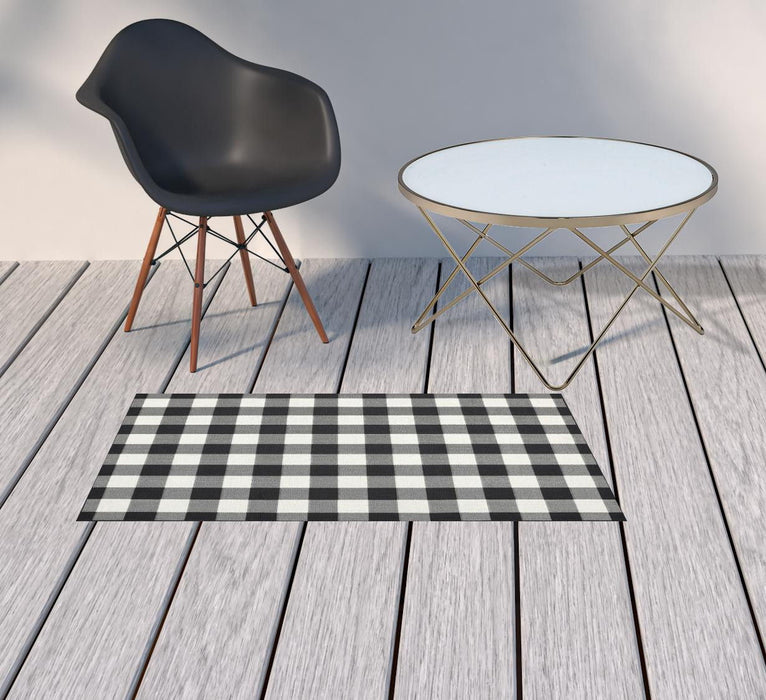 2' X 4' Indoor Outdoor Area Rug - Black